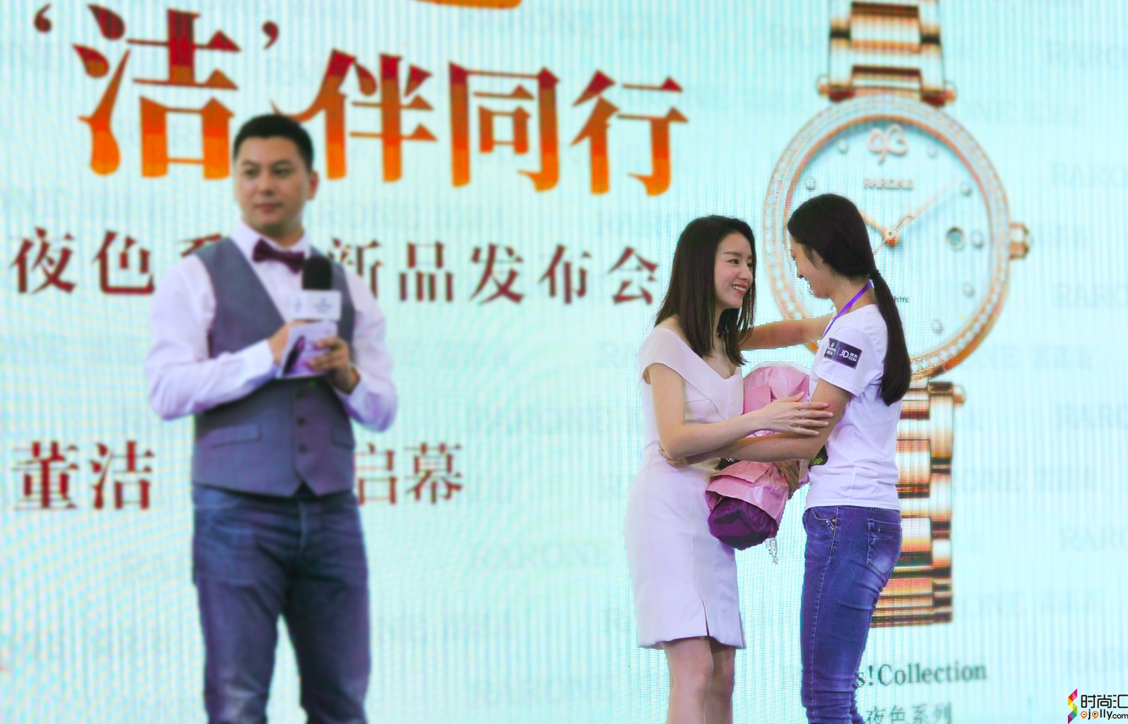 高端活动策划：董洁惊喜现身南宁，助阵雷诺表夜色系列新品发布会