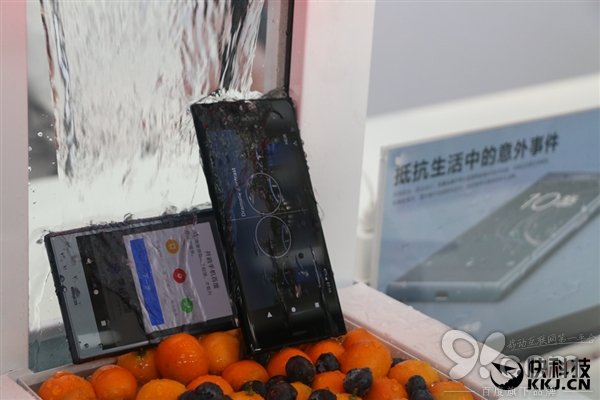 公关策划：3999元买吗？索尼新旗舰XZ1国行上手图赏：手感很棒