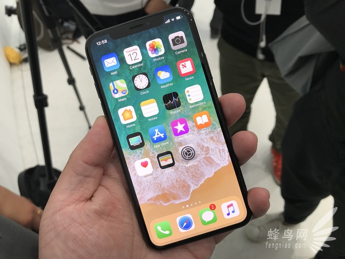 苹果秋季新品发布会 三款新iPhone登场
