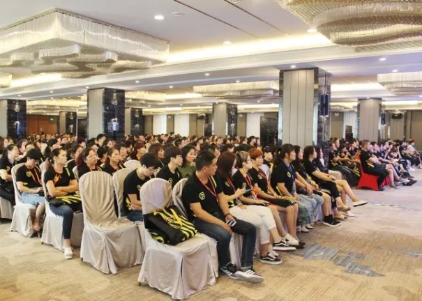 高端活动策划：全型开启 七波辉2018年春夏新品发布会圆满落幕