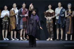 <b>活动策划：香云故里·金憓 时装发</b>