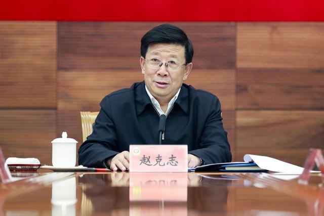 赵克志在主持召开公安部党委（扩大）会议时强调迅速兴起学习宣传贯彻党的十九大精神热潮