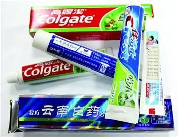 △资料图：假冒牙膏（图自网络）
