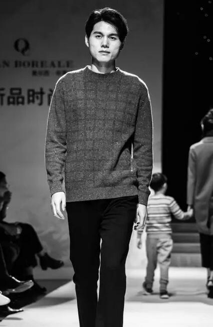舞美设计：HEMS︱致初心?2017/18秋冬新品时尚发布会