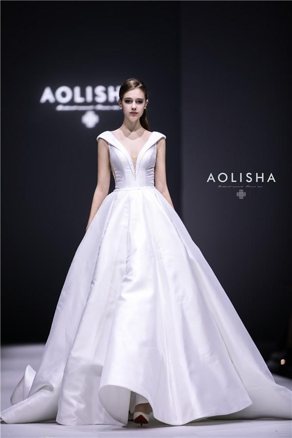 星光闪聚AOLISHA 2018新品发布会 海陆麦迪娜惊艳走秀