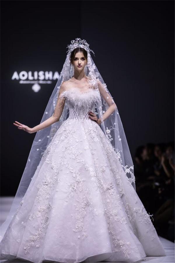 星光闪聚AOLISHA 2018新品发布会 海陆麦迪娜惊艳走秀