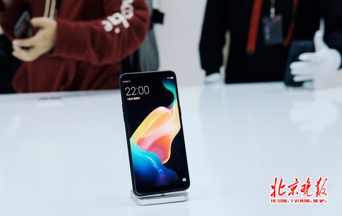 大型活动策划：OPPO正式发布全面屏拍照手机：R11s诠释“后中争先”
