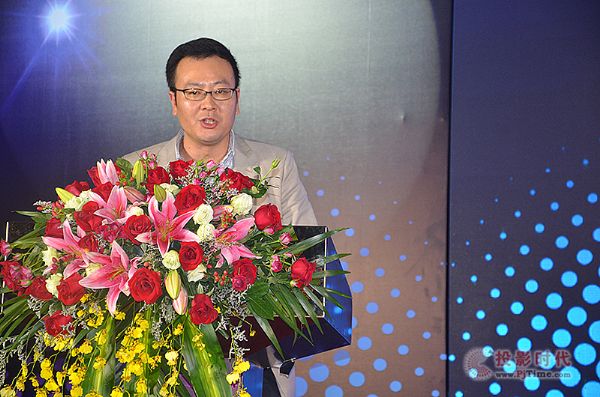 王宏伟-官网.jpg