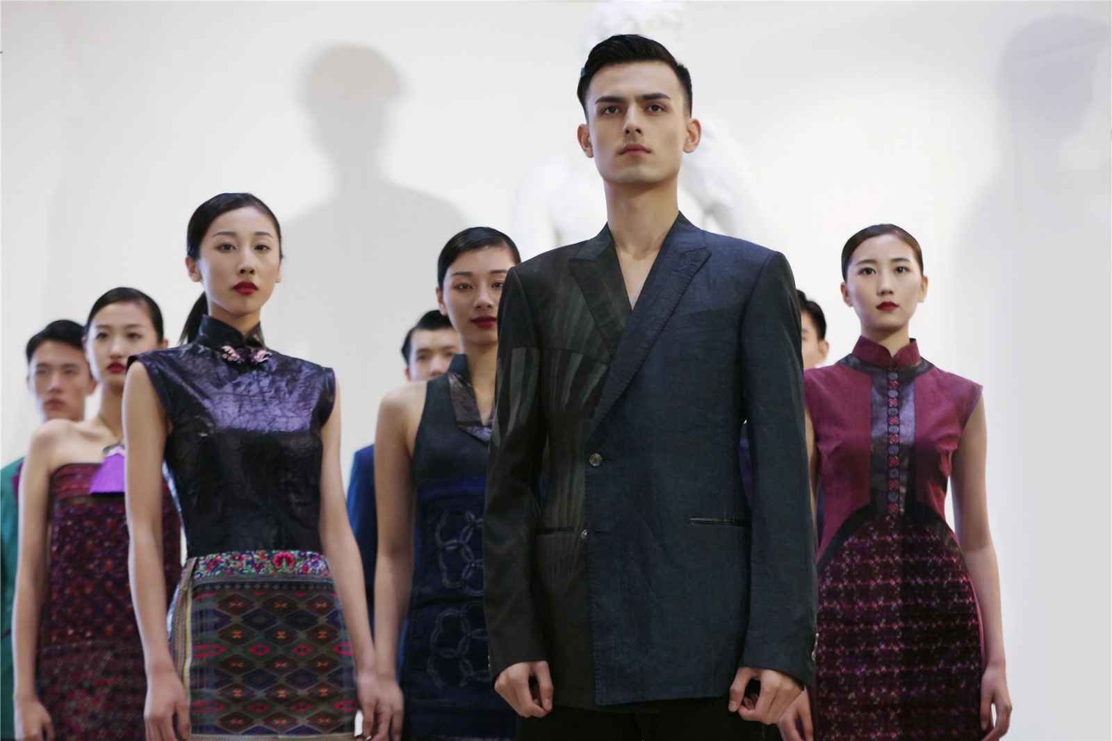 活动策划：对话经典——“曦秀”杨洁时装作品发布会