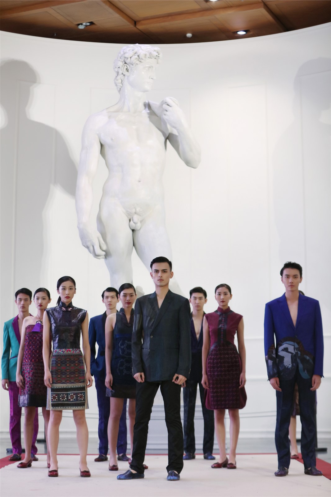 活动策划：对话经典——“曦秀”杨洁时装作品发布会