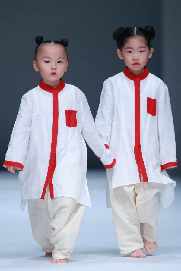 活动策划公司：THE YIAN STUDIOS ·陆恩华2018春夏新品发布会顺利举行