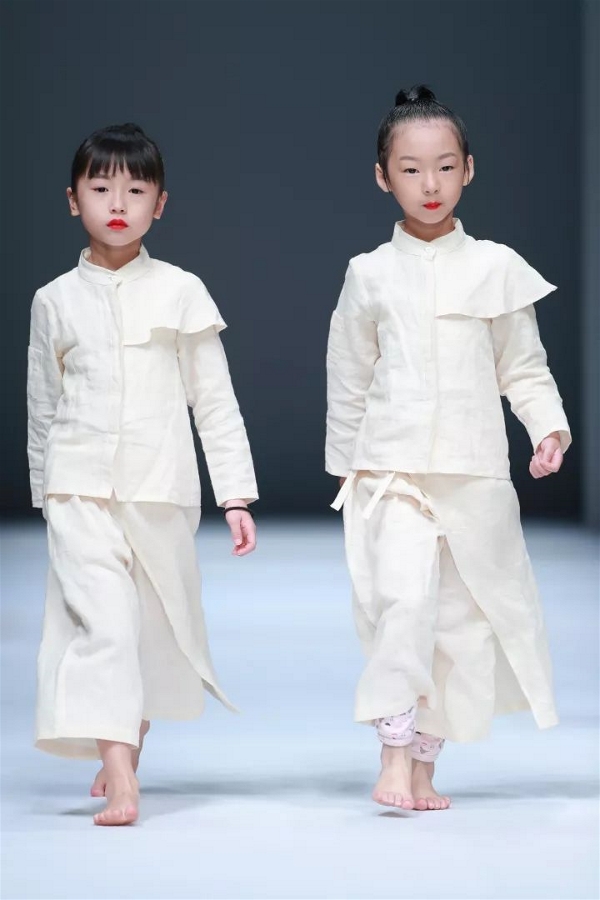 活动策划公司：THE YIAN STUDIOS ·陆恩华2018春夏新品发布会顺利举行