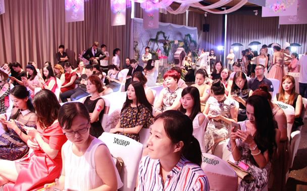 服装发布会策划：这一年又是新的一次盛夏光年