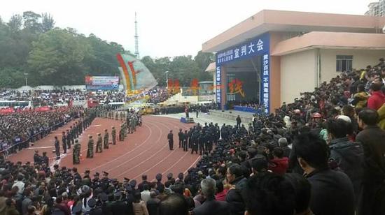大型活动策划：其中10人因制贩毒品、抢劫杀人被判死刑