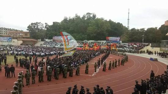 大型活动策划：其中10人因制贩毒品、抢劫杀人被判死刑