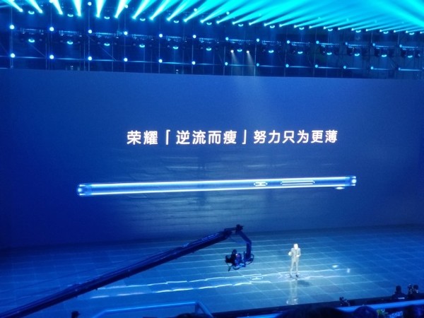活动策划公司：拥有黑、蓝、红、金四色