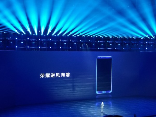活动策划公司：拥有黑、蓝、红、金四色