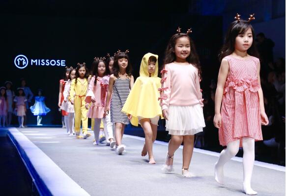 服装发布会策划：爱丽丝“出走”仙境来到中国 MISSOSE2018春夏新品发布奇幻之旅