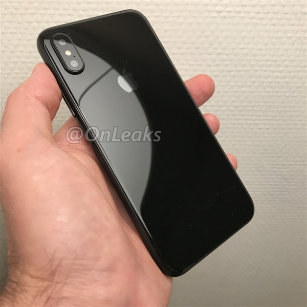 三款新机都要换名称！iPhone  8 行货售价将被炒至 2 万