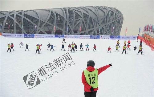 大型活动策划：鸟巢滑雪场正式开滑 训练营由冠军带队指导(图)