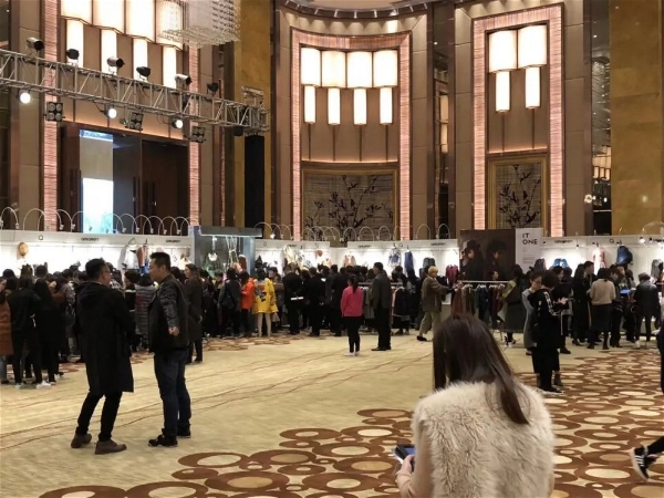 活动策划：我们不断的进步和突破