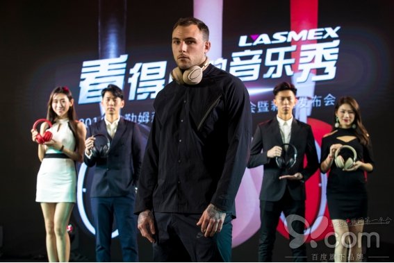 舞美设计：并且对勒姆森产品的未来进行了美好的展望