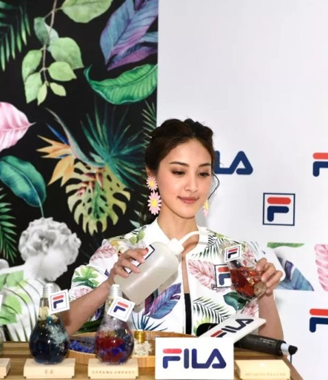 活动公司：展现浪漫时尚魅力 陈凯琳亲身示范FILA品牌春夏最新休闲运动服饰