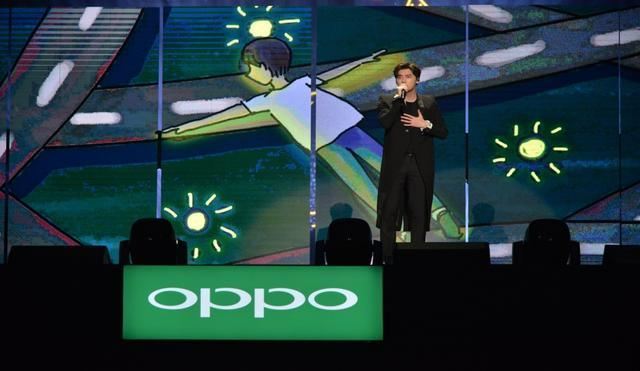 高端活动策划： OPPO此次邀请了由周杰伦、王俊凯、李易峰、陈伟霆、林忆莲、蔡依林、林俊杰、李宇春、孙燕姿、黄贯中等组成的超豪华阵容OPPO明星家族参加了这次“反正都精彩——浙江卫视年中盛典暨OPPO R11新品发布会”