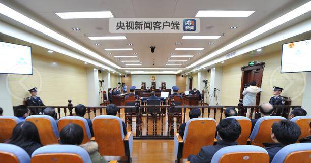 线上活动策划：被告人李云峰利用担任江苏省委副秘书长、研究室主任、办公厅主任、省委常委、秘书长、省政府常务副省长等职务上的便利