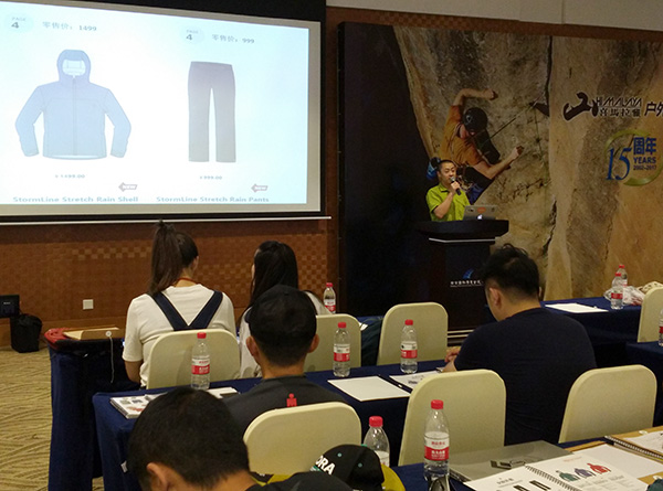 上海公关公司：同时还在攀岩、山地训练和山地生活等系列推出了众多新品