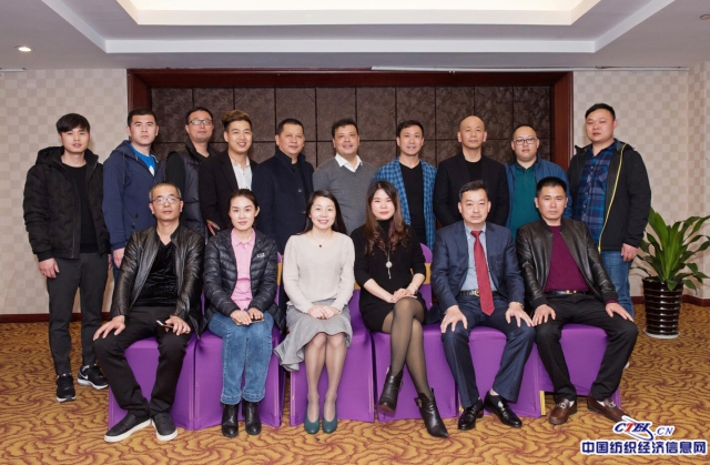 服装发布会策划：当前在纺织、服装、家纺等行业受到了极大关注和追捧
