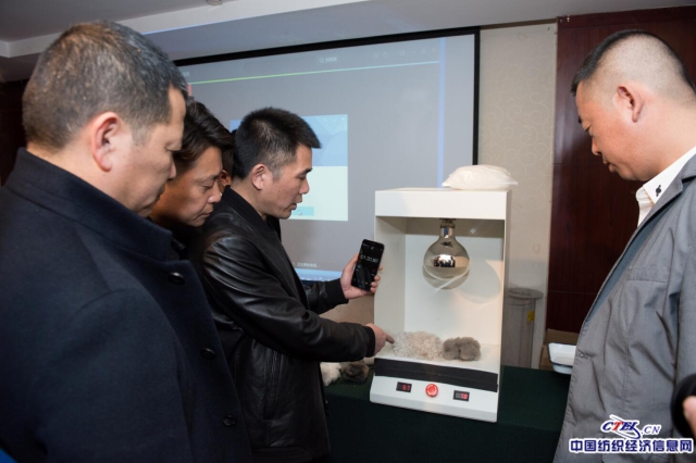 服装发布会策划：当前在纺织、服装、家纺等行业受到了极大关注和追捧