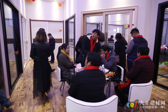 高端活动策划：产品追求简约大方