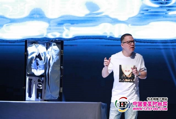 大型活动策划： 动态走秀打破传统模式的观众席模式