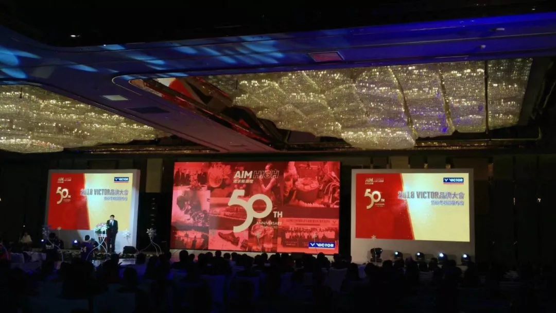 舞美设计：其中VBS-63、VBS-66N、VBS-68P、VBS-70等型号已成专业球员及业余球手的首选