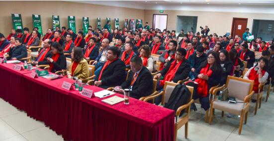 上海活动策划公司：华杰木业董事长彭志军先生、中国林科院木材工业研究所副所长吕斌先生、中国林科院木材工业研究所吴玉章教授、合众定智资深品牌营销策划张健老师、和君咨询资深专家骆永华老师、华杰木业营销总监祝善明先生就行业趋势数据、终端市场变化、新品介绍及产品技术、专利技术研发等重要议题分别进行了权威发言