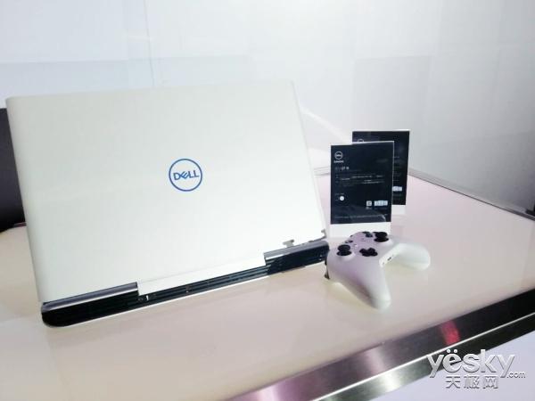 戴尔新品发布会现场图鉴：各有千秋之白