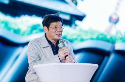 年会活动策划：但是它的不同尺寸、不同款式、不同颜色都极大地提升了装饰效果