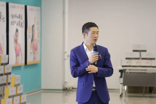 线上活动策划： 结语 发布会告一段落但是弹脂一挥间产品之路却刚刚开始