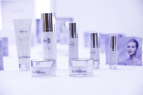 服装发布会策划：La VillosaSnowy Ice系列再一次升级