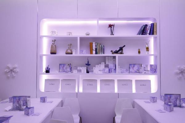 服装发布会策划：La VillosaSnowy Ice系列再一次升级